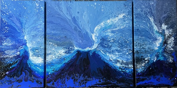 Kraft der Ozeane in der blauen Stunde a