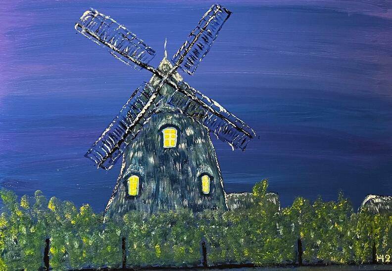 Windmühle in Dorf Mecklenburg zur blauen Stunde